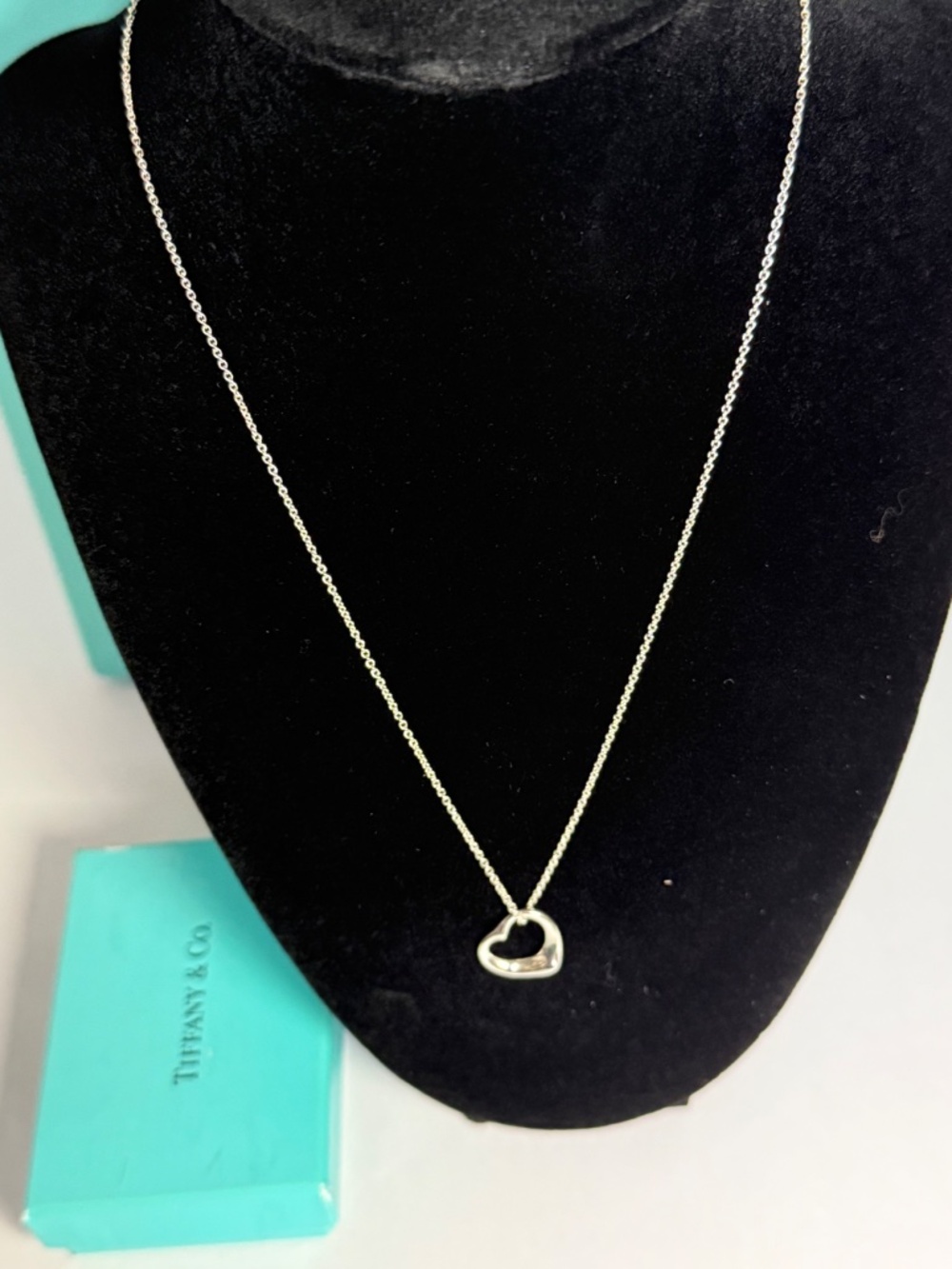 Tiffany & Co Silver Heart Charm Pendant Necklace 16 in Cable Chain Spring Ring - Picture 2 of 12